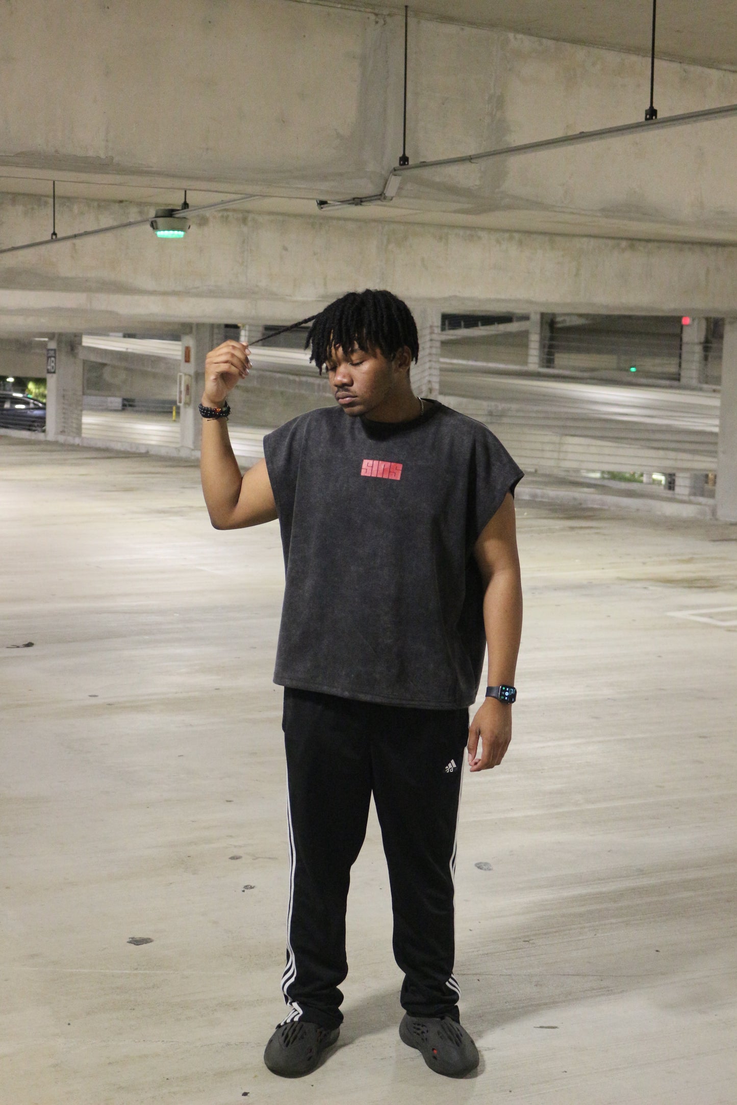 "5" TANK BLACK & RED