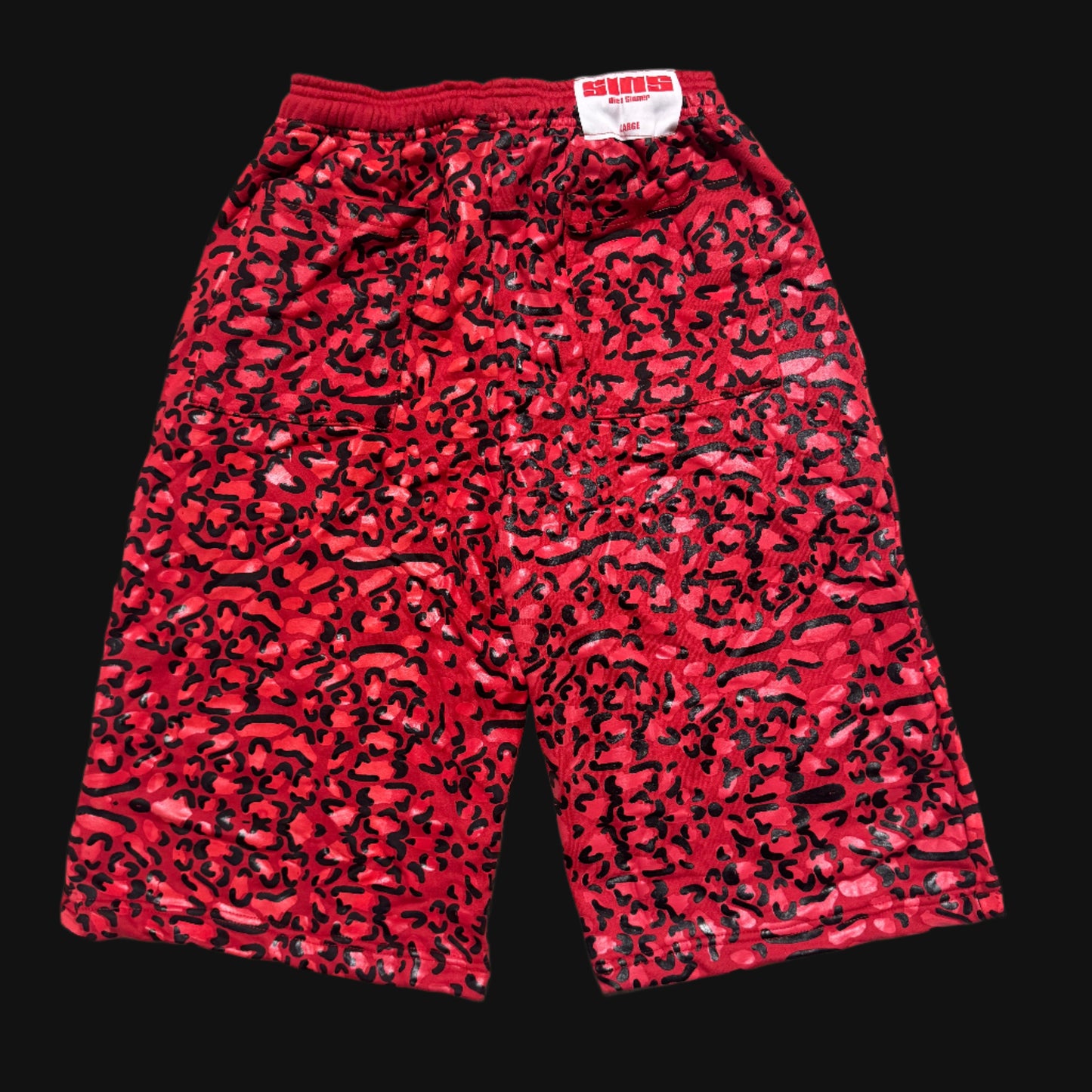 RED LEOPARD SWEATSHORTS