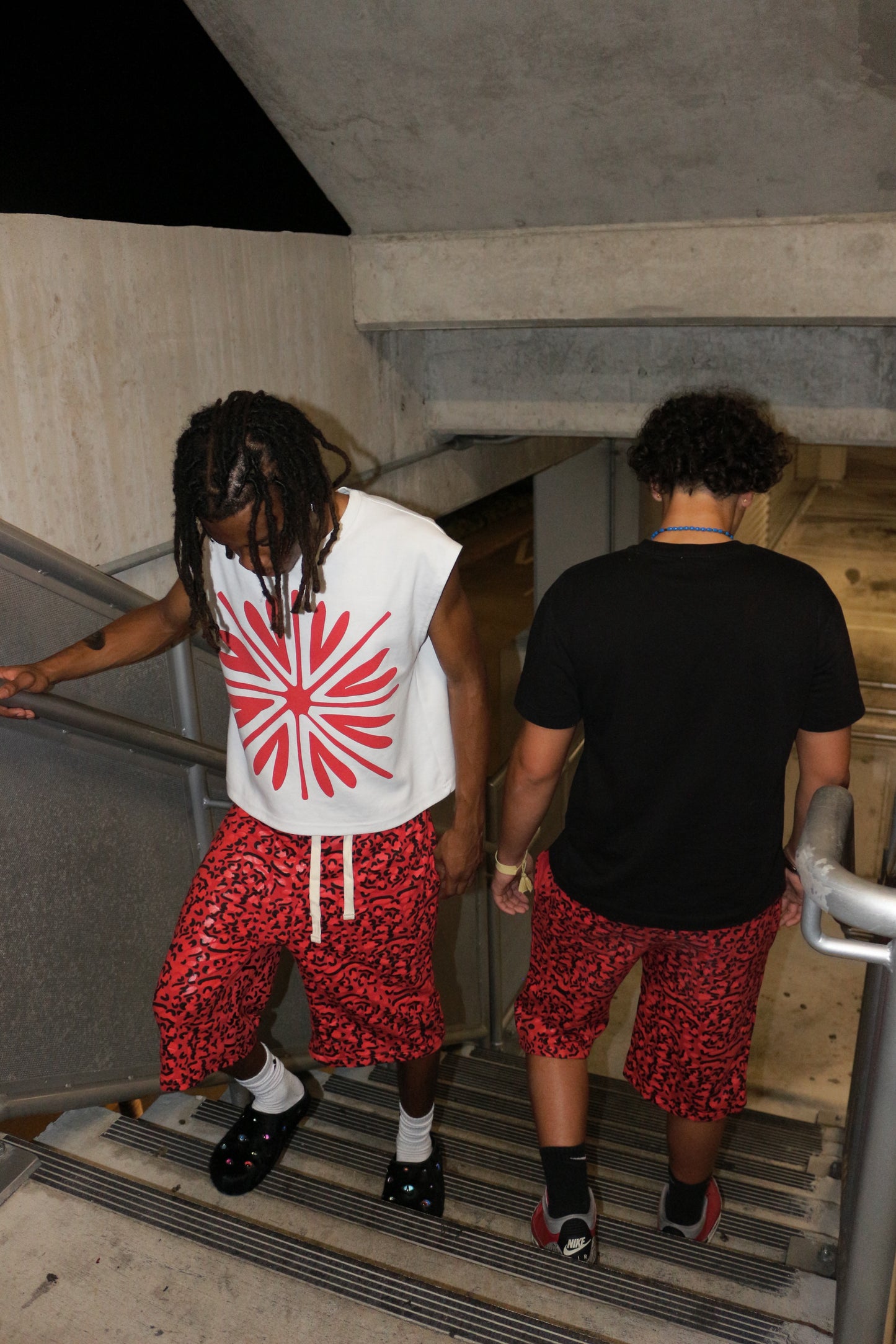RED LEOPARD SWEATSHORTS