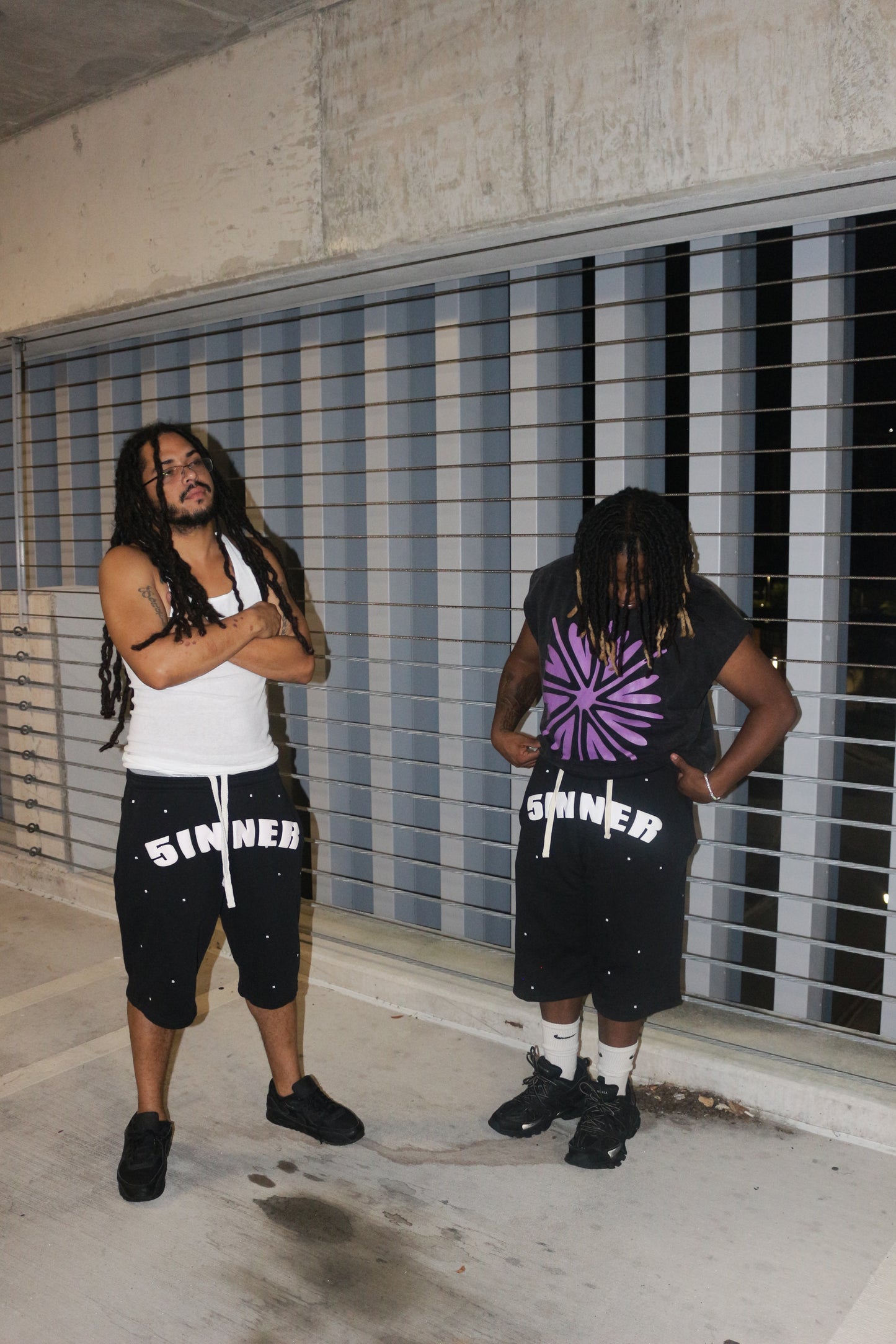 "5INNER" OVERSIZED SWEATSHORT BLACK