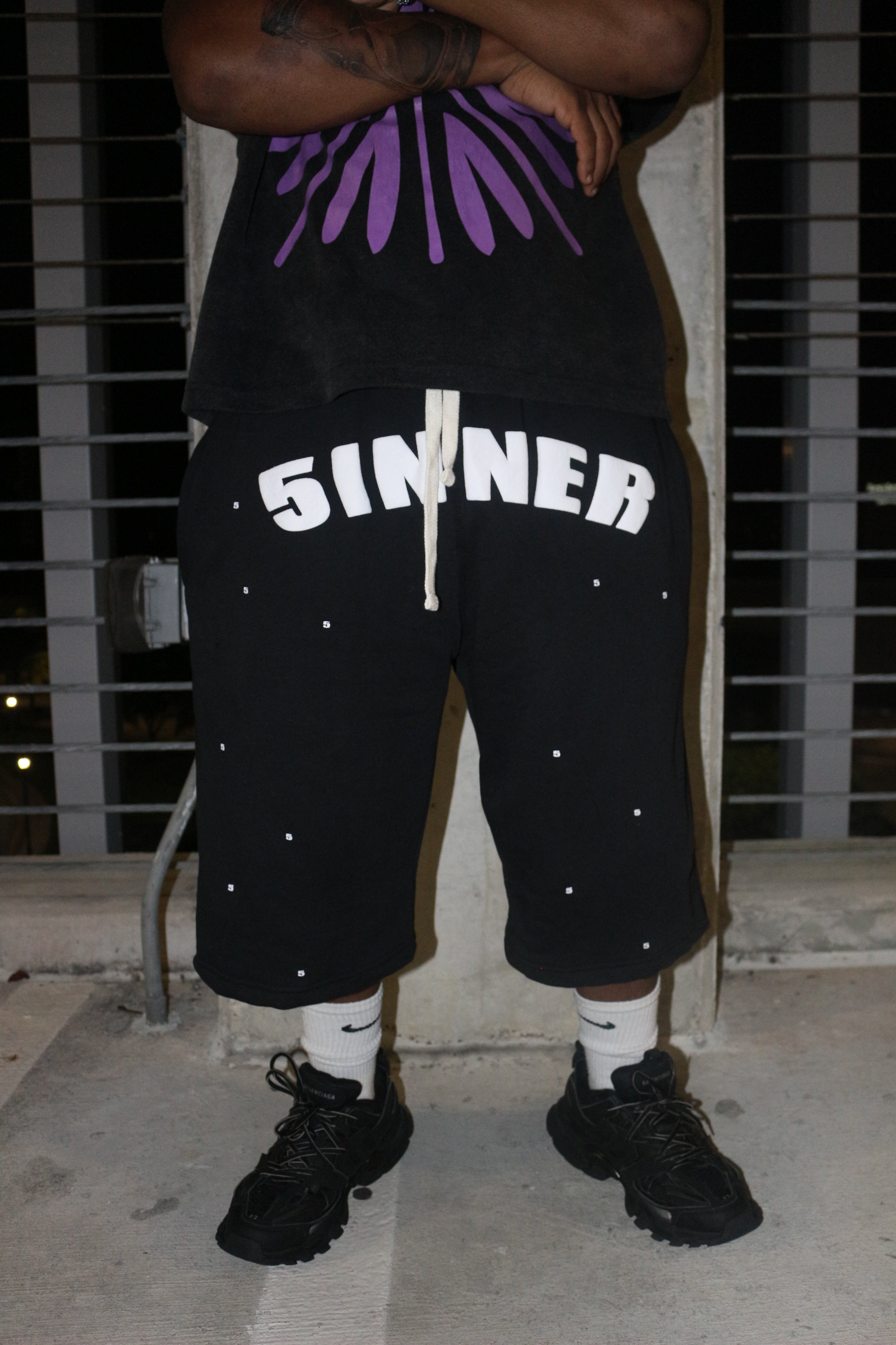 "5INNER" OVERSIZED SWEATSHORT BLACK