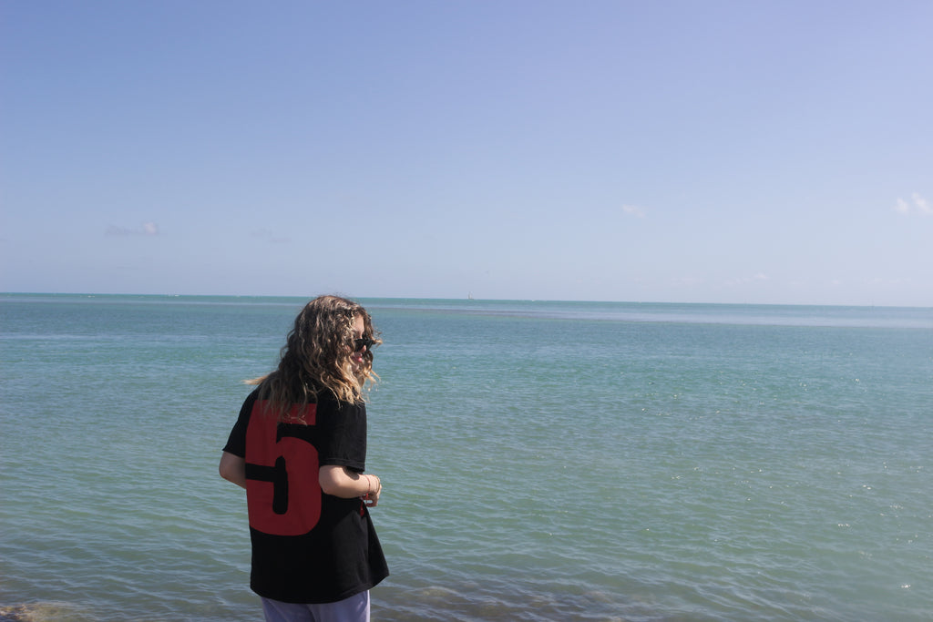 5INS OG TEE